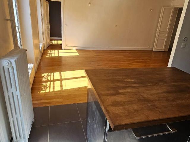 Location Appartement Rue Montmartre, Paris