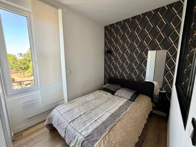 Location Appartement Rue Mathieu Dussurgey, Saint Fons