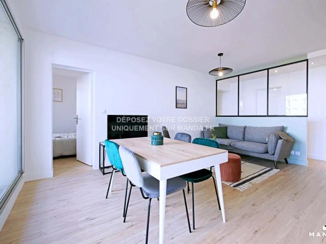 Location Appartement Rue Mathis, Paris