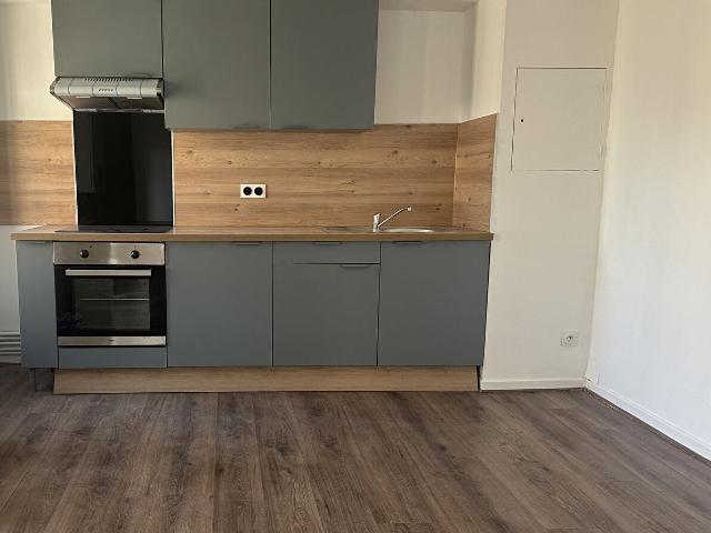 Location Appartement Rue Mazelle, Metz