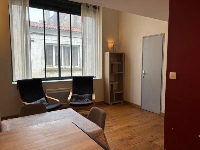 Location Appartement Rue Madeleine, Rochefort