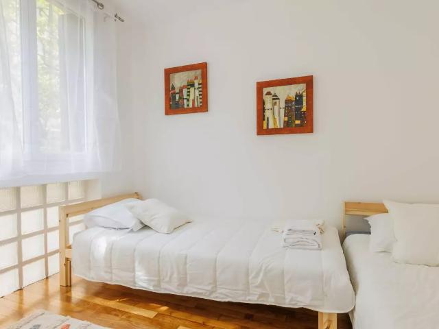 Location Appartement Rue Manin, Paris