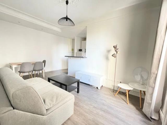 Location Appartement Rue Manin, Paris