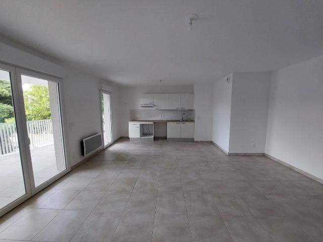 Location Appartement Rue Marcel Pélissier, Nîmes