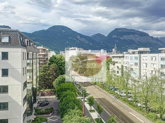 Location Appartement Rue Marcel Peretto, Grenoble