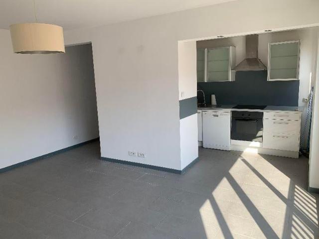Location Appartement Rue Marignan, Marseille