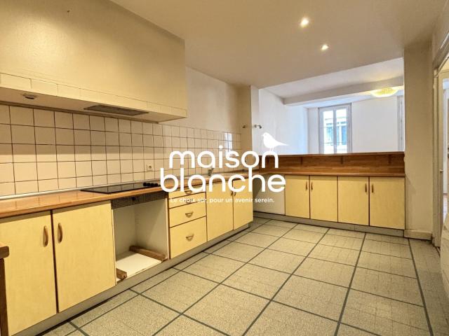 Location Appartement Rue Michel Montaigne, Libourne