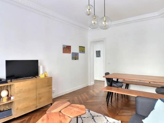 Location Appartement Rue Michel Ange, Paris