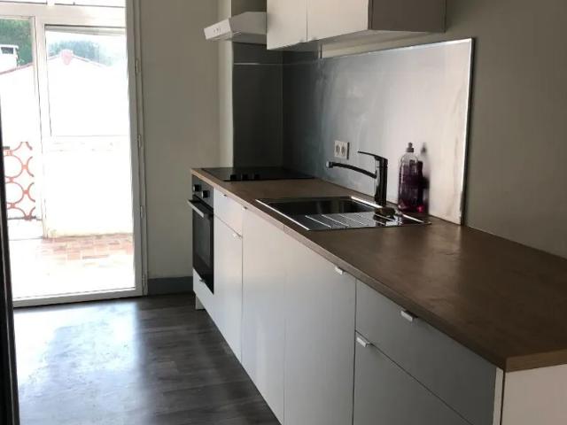 Location Appartement Rue Michel de Montaigne, Créon