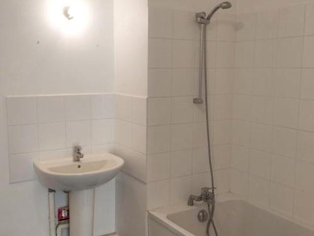 Location Appartement Rue Michel Petrucciani, Saint Maurice l'Exil