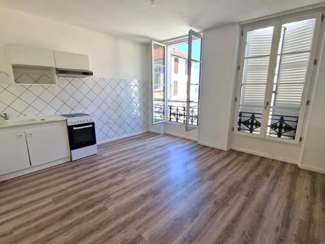 Location Appartement Rue Michelet, Auxerre