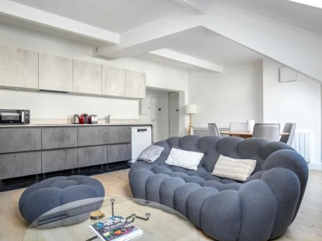 Location Appartement Rue Notre Dame de Nazareth, Paris