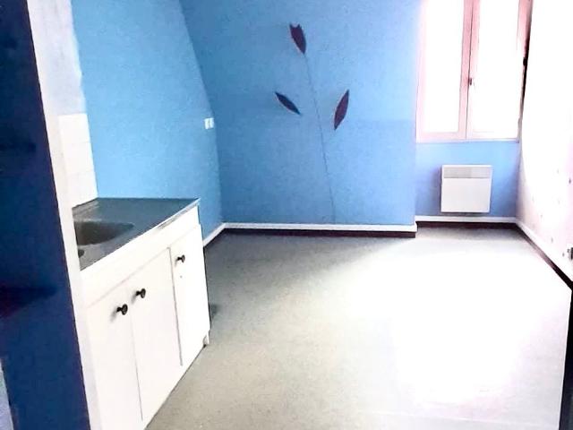 Location Appartement Rue Constance de Durbois, Graçay