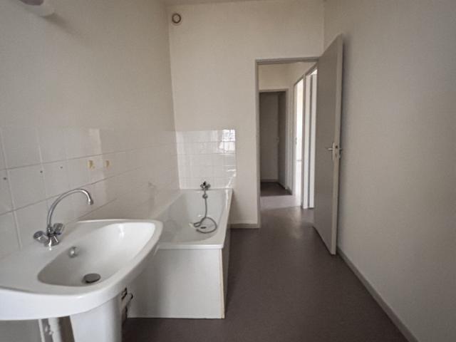 Location Appartement Rue Constance de Durbois, Graçay