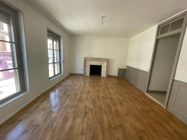 Location Appartement Rue Nationale, Bar sur Aube
