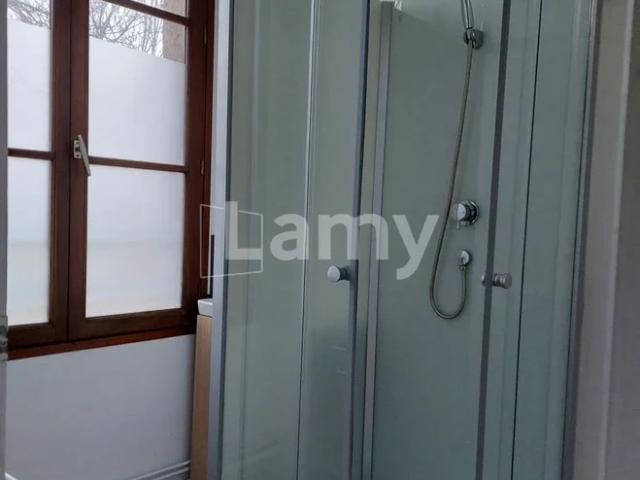 Location Appartement Rue Sœur Aurélie, Pierrefonds