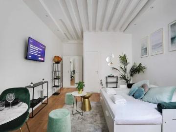 Location Appartement Rue Sauval, Paris