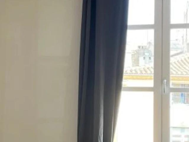 Location Appartement Rue Saint Antoine, Nîmes