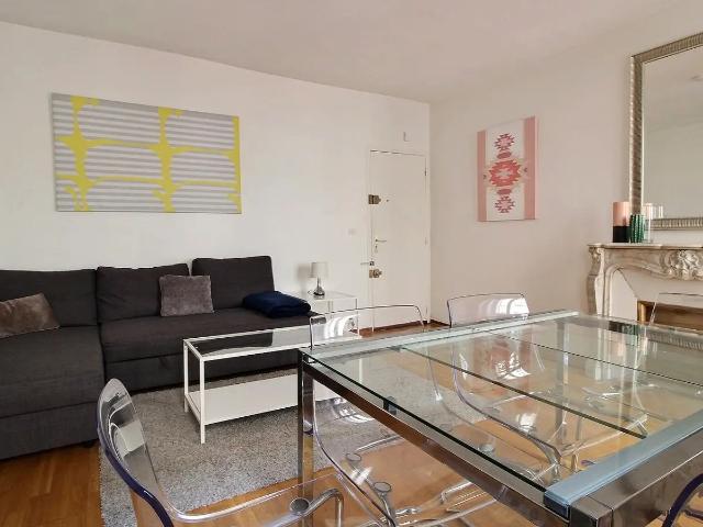Location Appartement Rue Saint Dominique, Paris