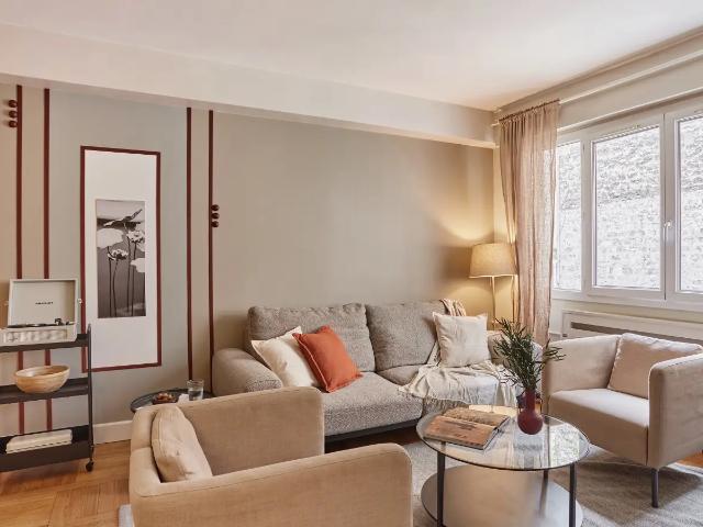 Location Appartement Rue Saint Didier, Paris