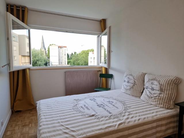 Location Appartement Rue Saint Eloi, Gentilly