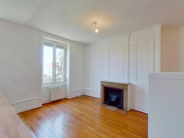 Location Appartement Rue Saint Isidore, Lyon