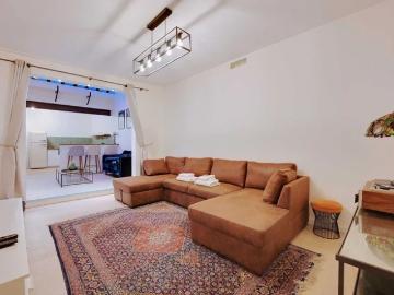 Location Appartement Rue Saint Joseph, Paris