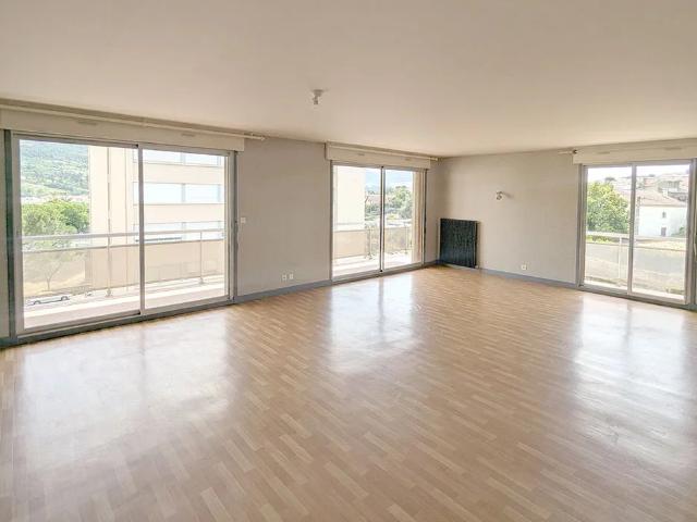 Location Appartement Rue Saint Jean, Millau