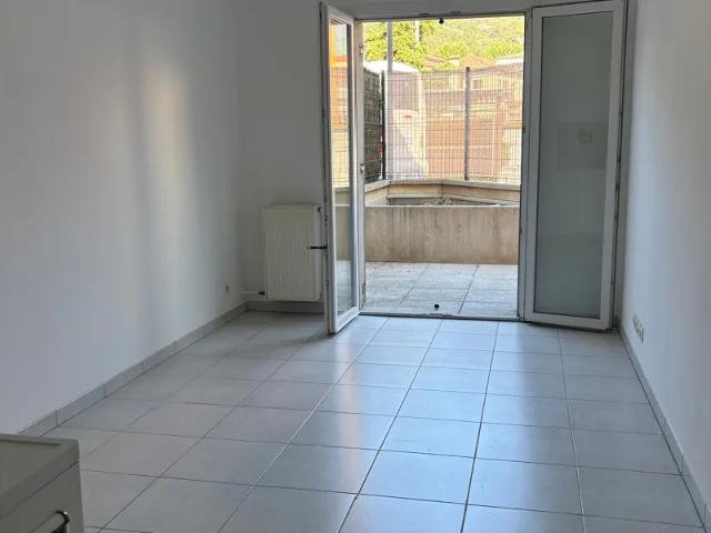 Location Appartement Rue Saint Martin, Contes