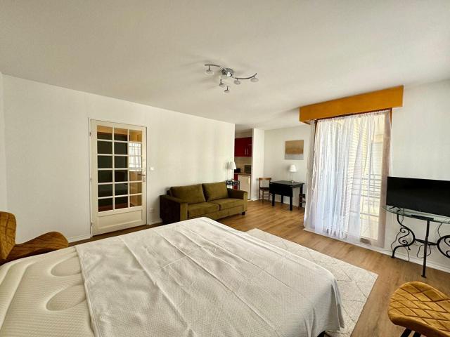 Location Appartement Rue Saint Pierre les Dames, Reims
