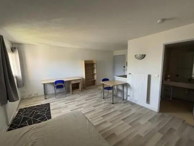 Location Appartement Rue Saint Priest, Montpellier