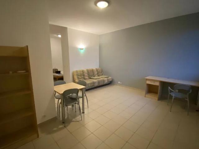Location Appartement Rue Saint Priest, Montpellier