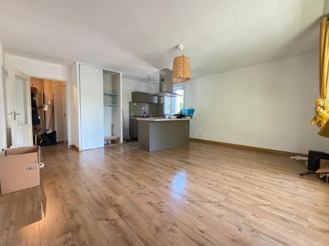 Location Appartement Rue Saint Priest, Montpellier