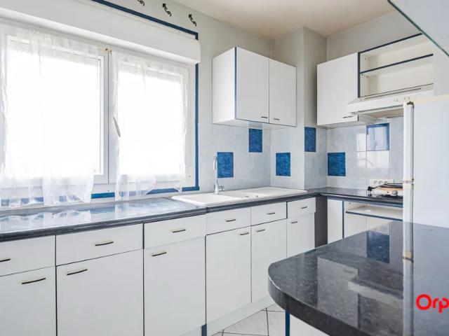 Location Appartement Rue Saint Thierry, Reims