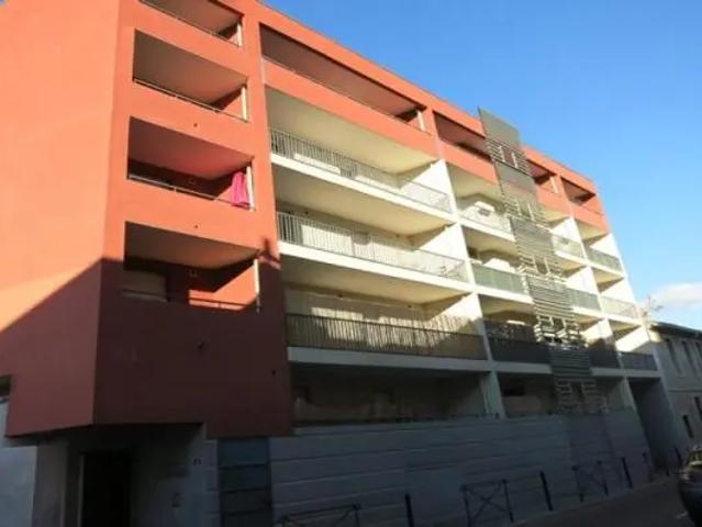 Location Appartement Rue Séguier, Nîmes