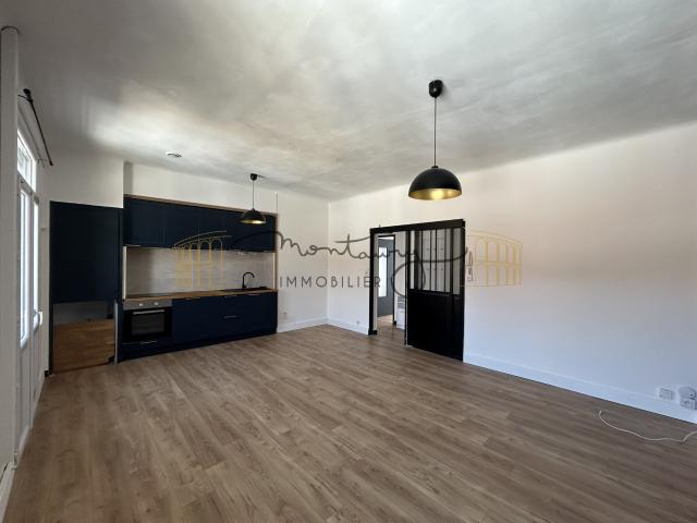 Location Appartement Rue Séguier, Nîmes