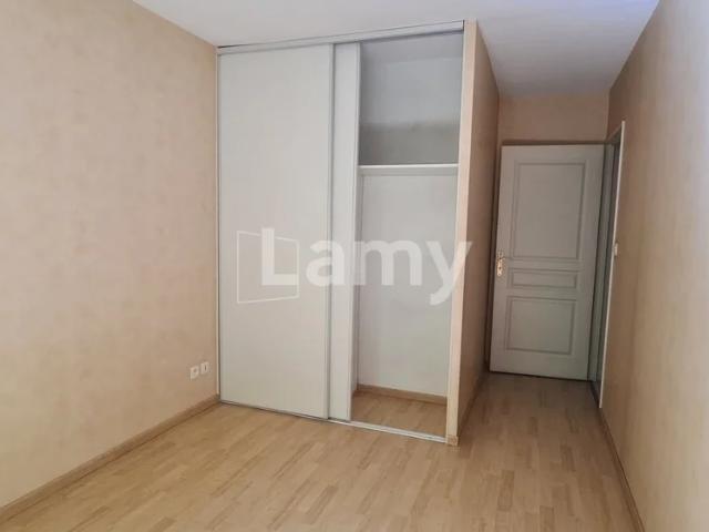 Location Appartement Rue Sergent Michel Berthet, Lyon