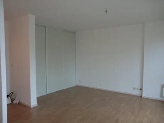 Location Appartement Rue Simone de Beauvoir, Élancourt