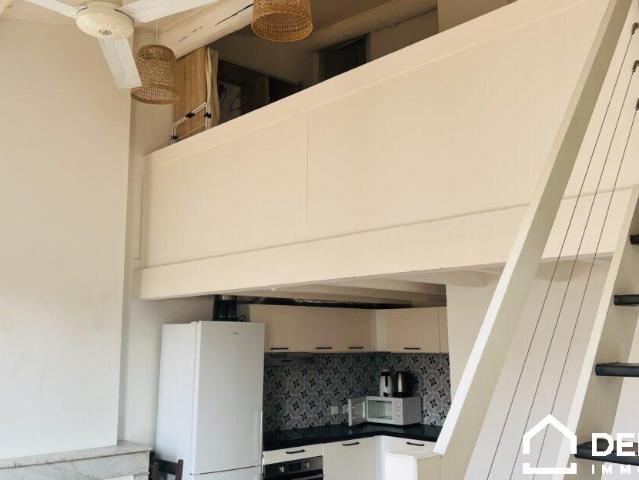 Location Appartement Rue Sylvabelle Robert de Vernejoul, Marseille
