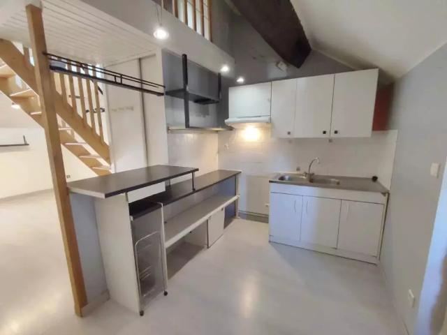 Location Appartement Rue Porcherie, Crémieu