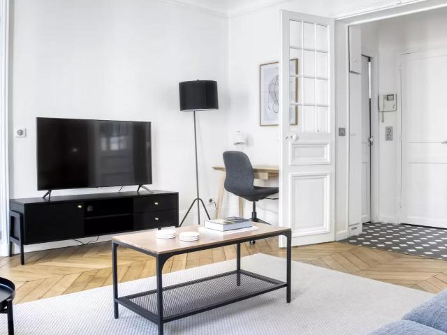 Location Appartement Rue Portalis, Paris
