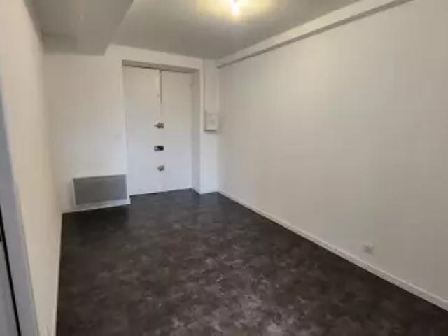 Location Appartement Rue Porte de Saint Quentin, Fures