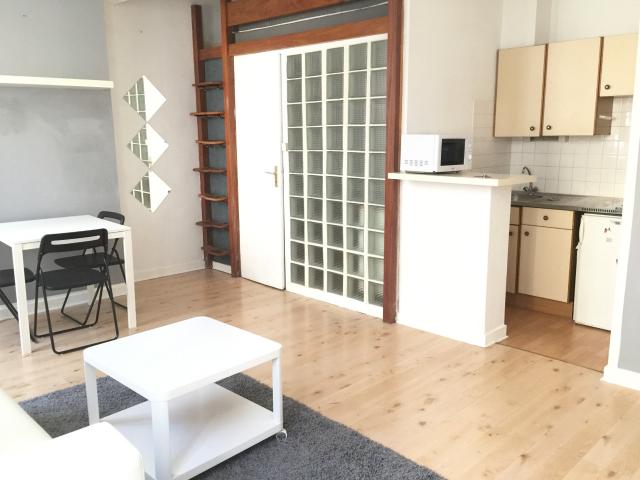 Location Appartement Rue Porte Dijeaux, Bordeaux