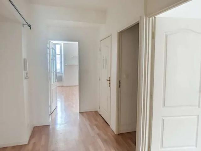 Location Appartement Rue Porte Madeleine, Orléans