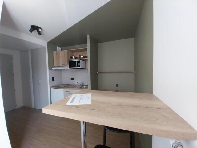 Location Appartement Rue Porte Madeleine, Orléans