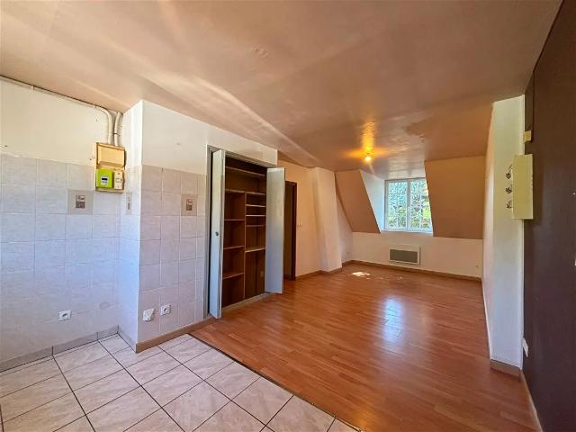 Location Appartement Rue Paul Bert, Paron