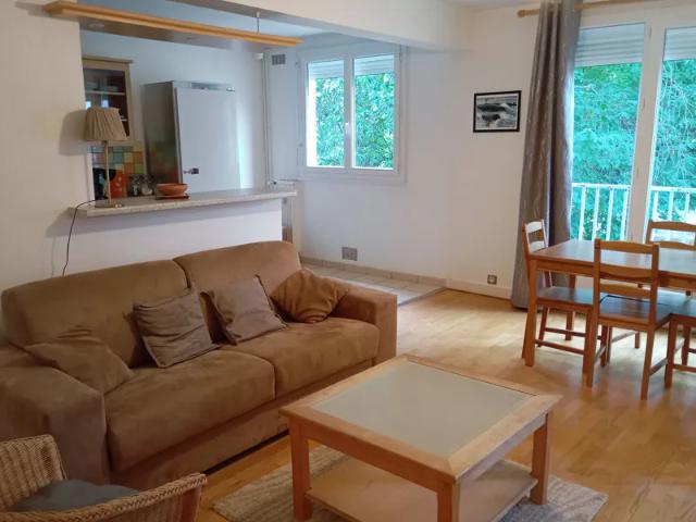 Location Appartement Rue Paul Bourget, Rennes