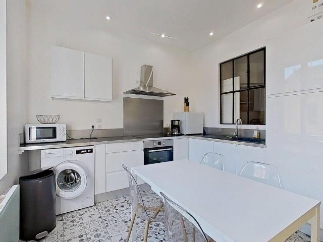 Location Appartement Rue Paul Cazeneuve, Lyon