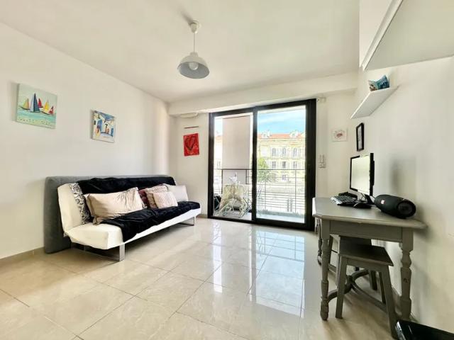 Location Appartement Rue Paul Déroulède, Nice