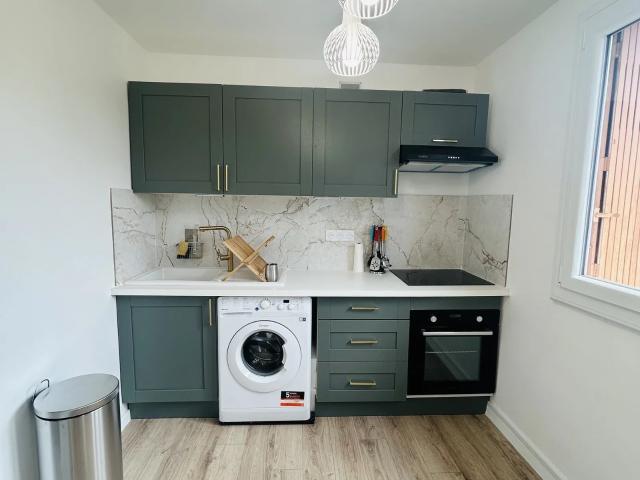 Location Appartement Rue Paul Jaillet, Vénissieux